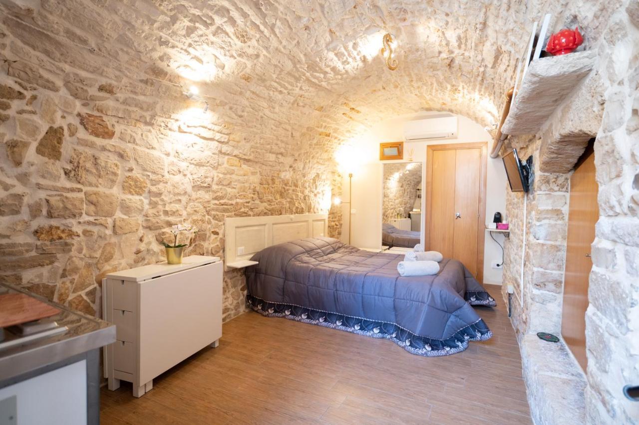 Hotel Piccola Pietra Bianca Giovinazzo Exterior foto
